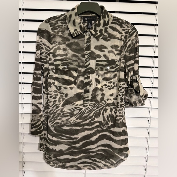 🛍️I-N-C half button shirt with roll up sleeve Size M - Picture 6 of 9